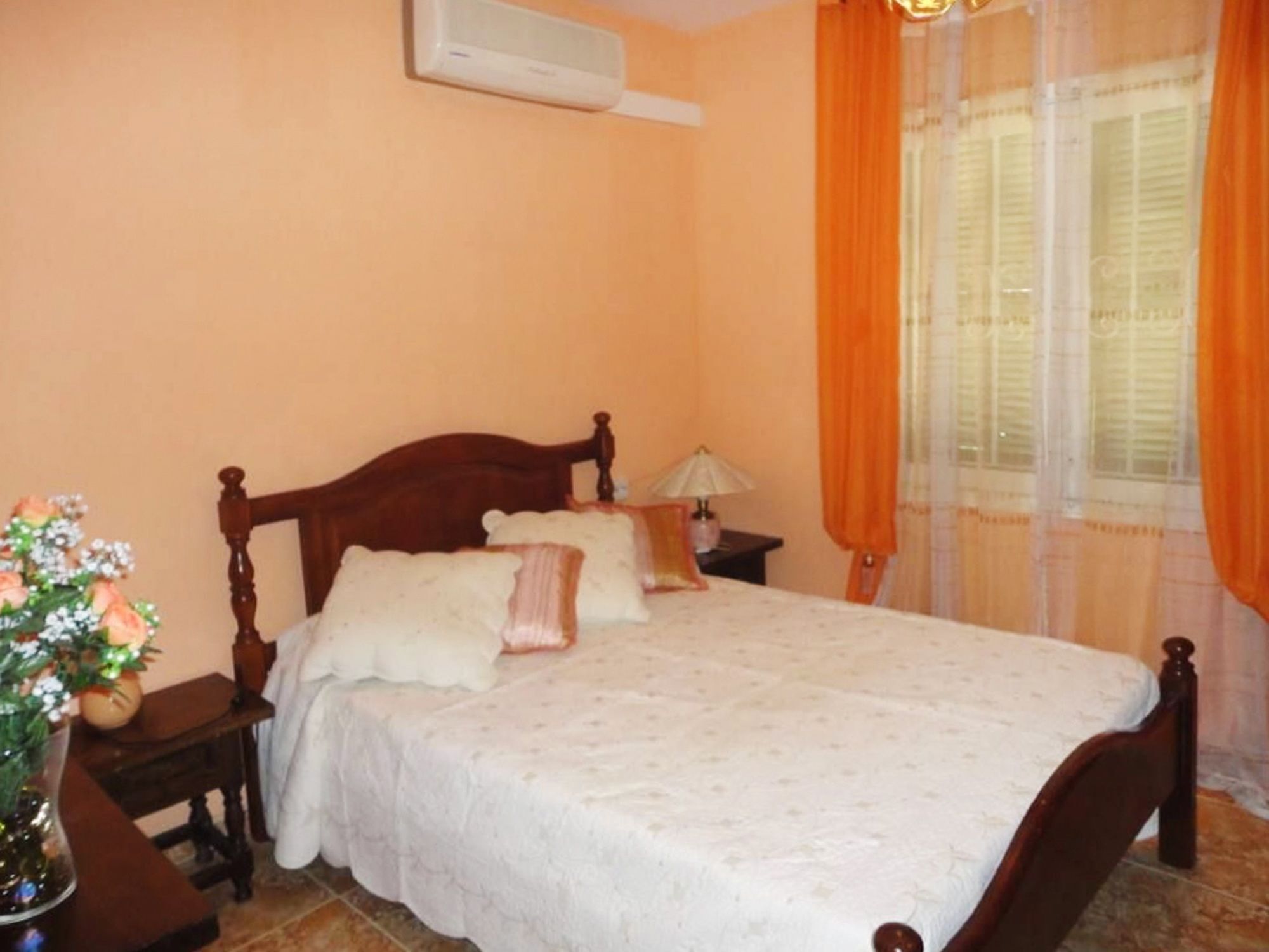 Well-appointed, 4-bedroom House In Alcudia With A Furnished Terrace An Apartment *