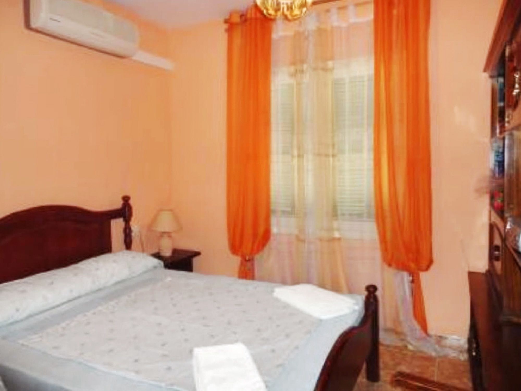 Well-appointed, 4-bedroom House In Alcudia With A Furnished Terrace An Apartment *